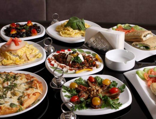 مطعم القمة Al Kommeh Restaurant