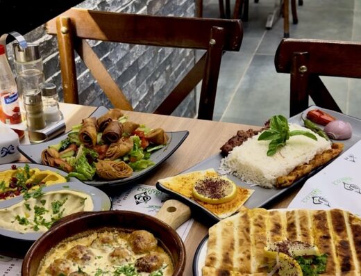 مطعم ريف دمشق DAMASCUS REEF ريف دمشق
