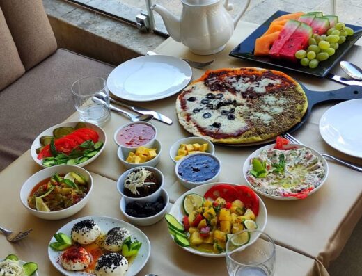 Divan Cafe & Lounge