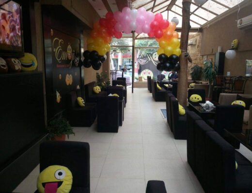 Emoji Cafe & Restaurant