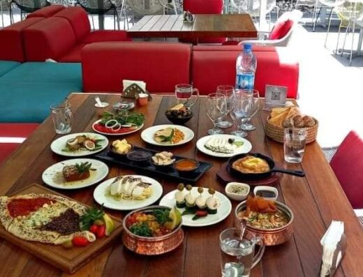 Julia Dumna Cafe