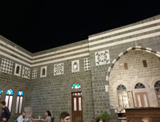 Julia Palace Restaurant