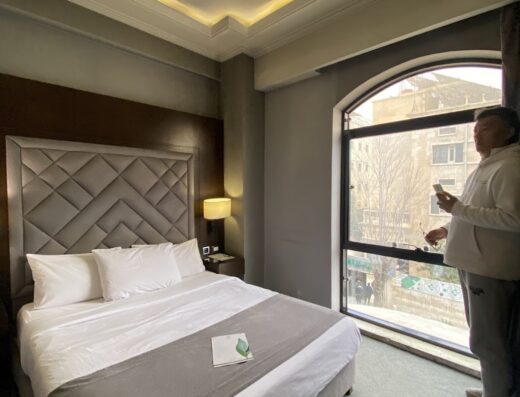 Laurus Hotel