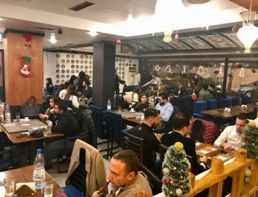 Majesty in Cafe