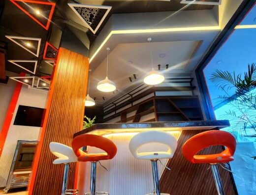 Caesar Lounge