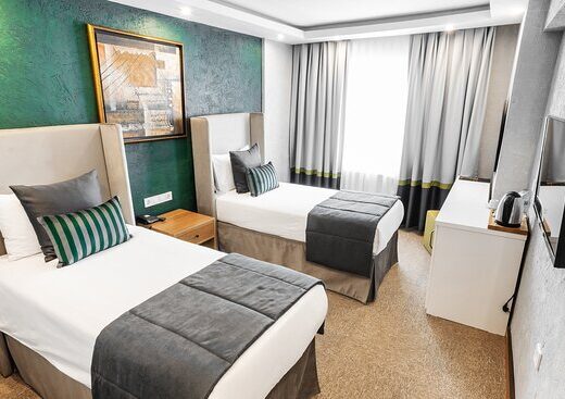 Carlton Hotel