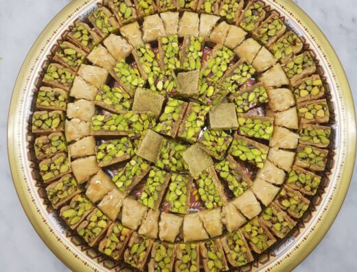 حلويات الصديق الحاج أبو عدنان