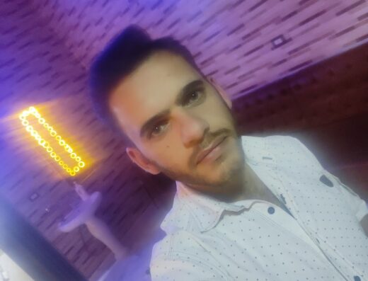 صالون الوليدللحلاقةالرجالية Al Waleed Gents Salon