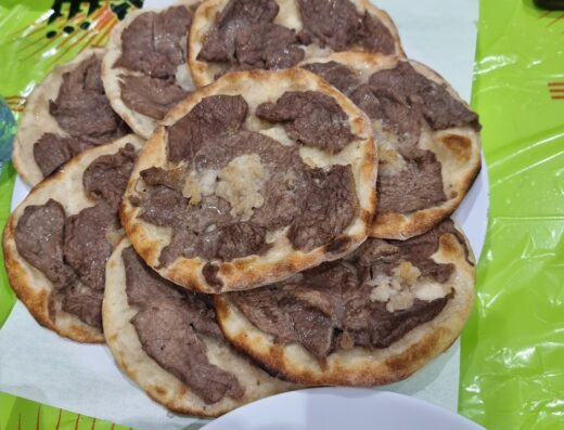 مطعم وحلويات شعاع