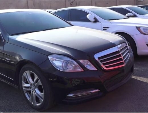 معرض سيارات ديريك
