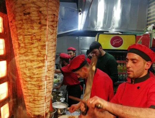 شاورما الاغوات